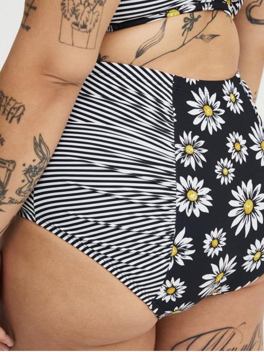 NWT TORRID High-Waist Daisy Print Top and Bottom SwimSet - Black/White/Yellow - Picture 4 of 7